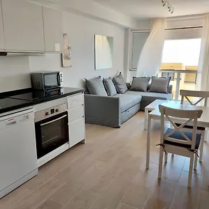 https://surfers-nest-el-medano.tenerifehoteles.net